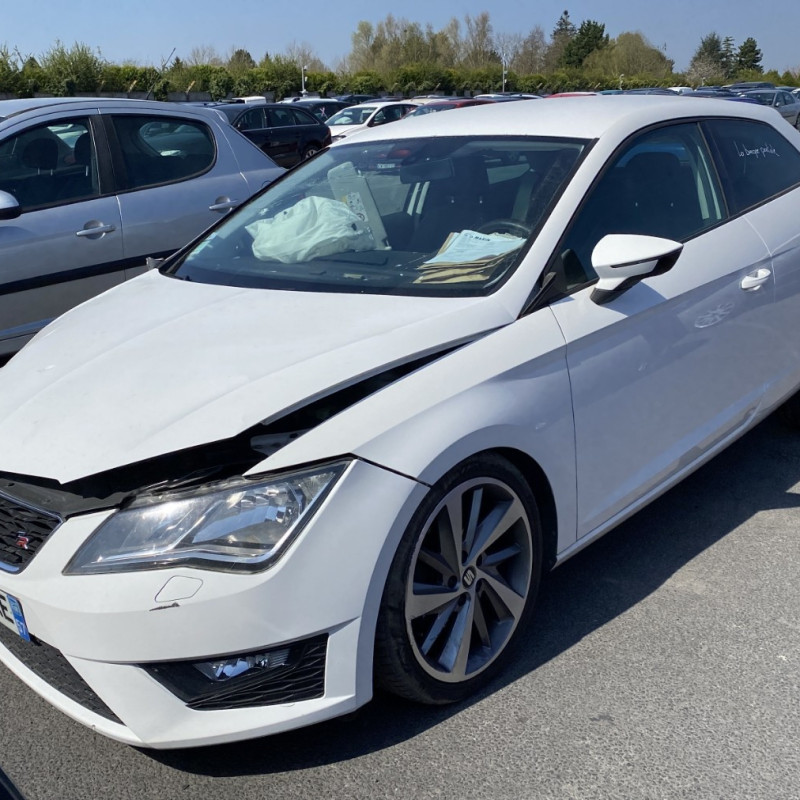 SEAT LEON 3 SC PHASE 1 COUPE 2.0 TDI - 16V TURBO Photo n°2