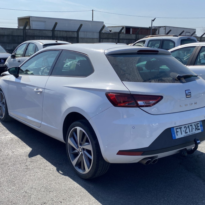 SEAT LEON 3 SC PHASE 1 COUPE 2.0 TDI - 16V TURBO Photo n°3