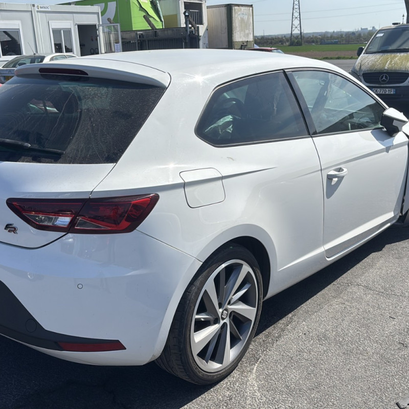 SEAT LEON 3 SC PHASE 1 COUPE 2.0 TDI - 16V TURBO Photo n°14