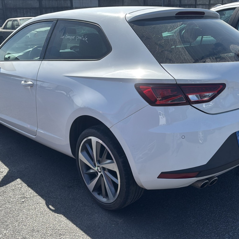 SEAT LEON 3 SC PHASE 1 COUPE 2.0 TDI - 16V TURBO Photo n°15