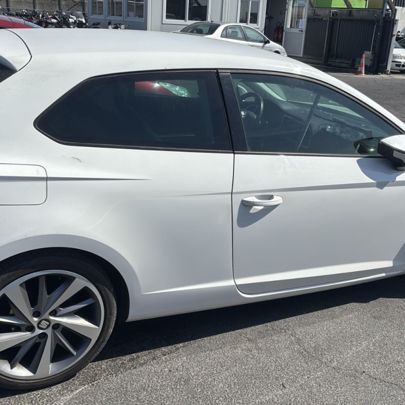 SEAT LEON 3 SC PHASE 1 COUPE 2.0 TDI - 16V TURBO Photo n°17