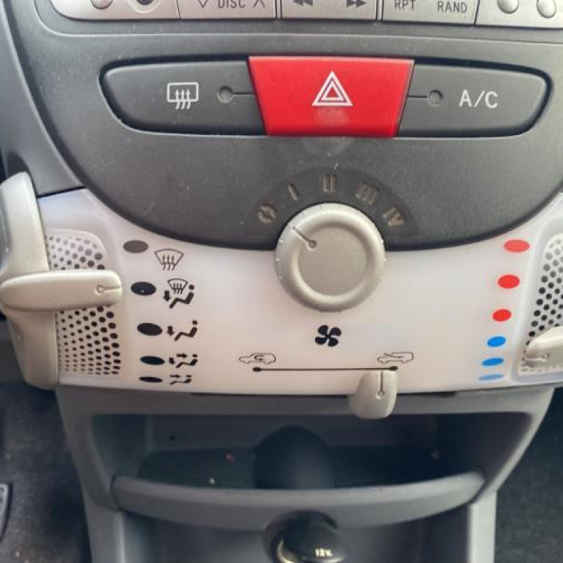 Moteur PEUGEOT 107 Photo n°12