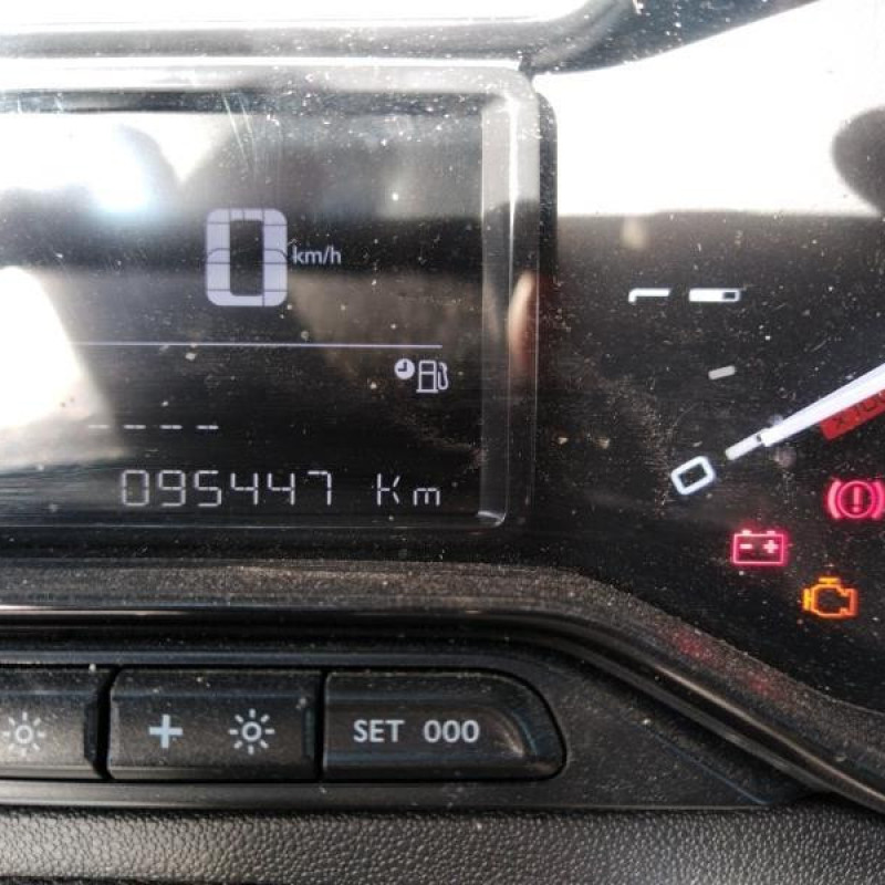 CITROEN C3 3 PHASE 1 1.2 VTI - 12V Photo n°11