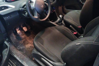 PEUGEOT 208 1 PHASE 2 1.2 VTI - 12V
