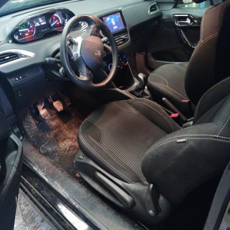 PEUGEOT 208 1 PHASE 2 1.2 VTI - 12V Photo n°11