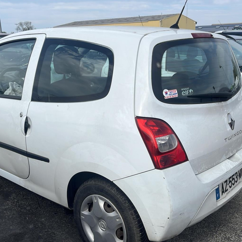 RENAULT TWINGO 2 PHASE 1 1.2i - 16V Photo n°3