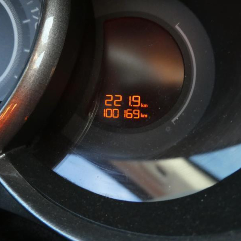 CITROEN C3 2 PHASE 1 1.6 HDI - 8V TURBO Photo n°9