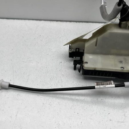 Serrure avant droit PEUGEOT 208 1