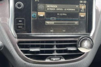 Pretensionneur de ceinture avant droit PEUGEOT 2008 1