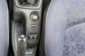 Bouton de warning PEUGEOT 206