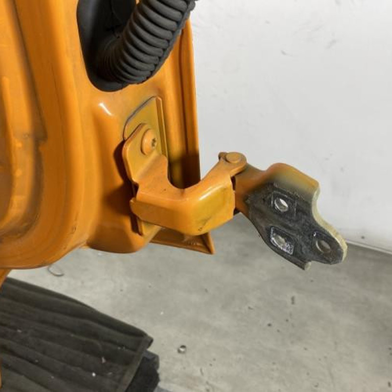Porte avant gauche RENAULT MASTER 2 Photo n°8