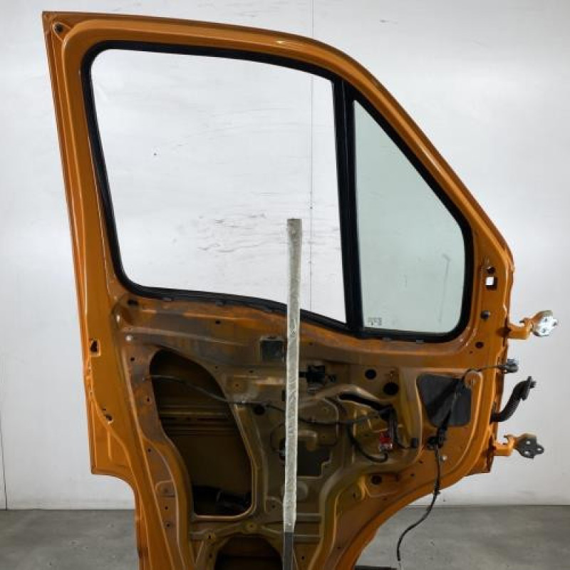 Porte avant gauche RENAULT MASTER 2 Photo n°9