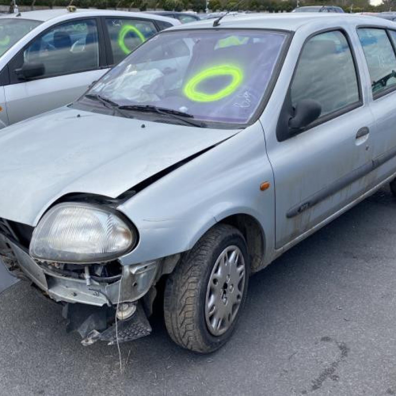Feu arriere principal droit (feux) RENAULT CLIO 2 Photo n°4