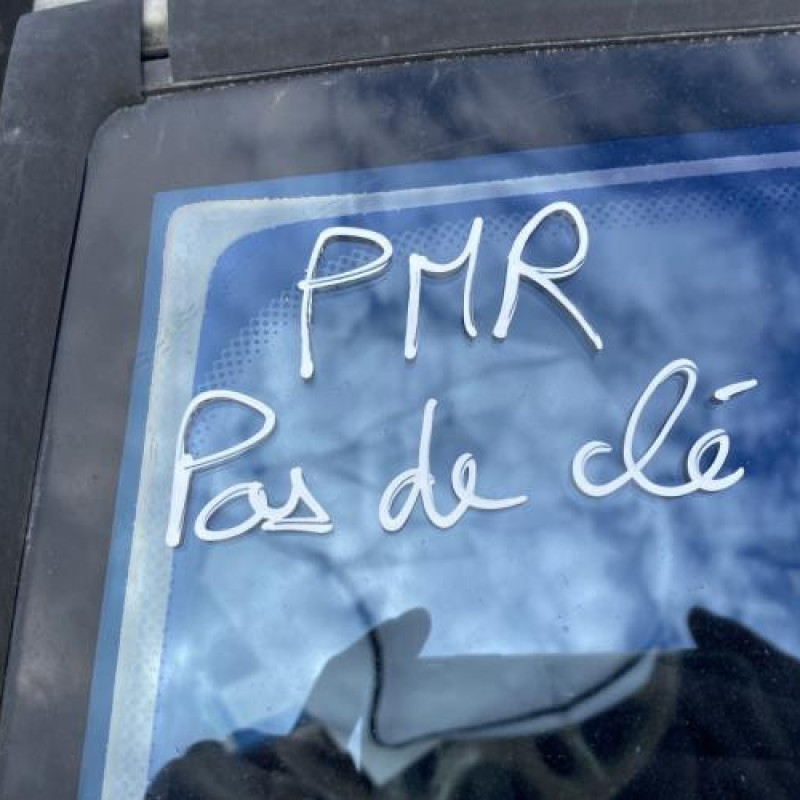 Feu arriere principal droit (feux) RENAULT CLIO 2 Photo n°17