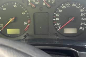 Pretensionneur de ceinture avant gauche VOLKSWAGEN GOLF 4