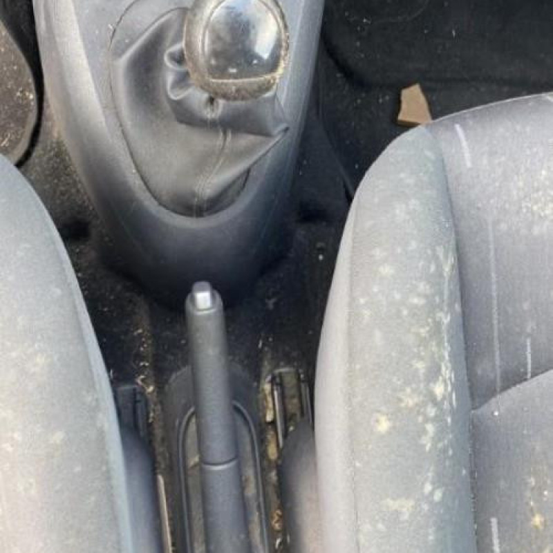 Vitre avant droit RENAULT CLIO 2 Photo n°14