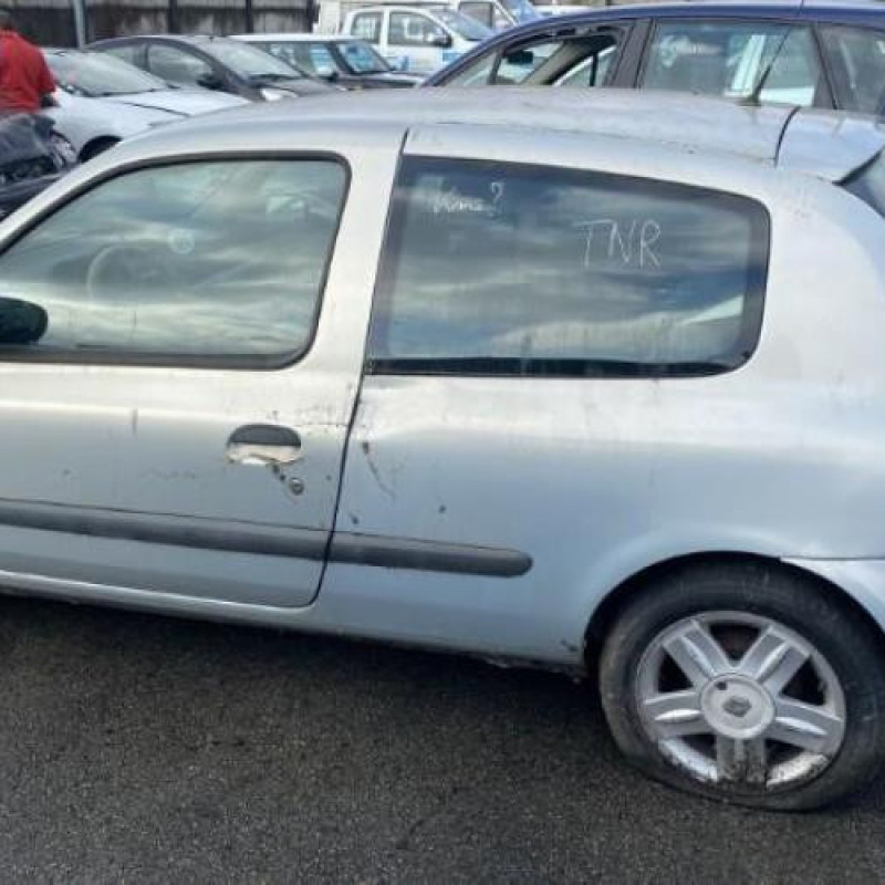 Vitre avant droit RENAULT CLIO 2 Photo n°17