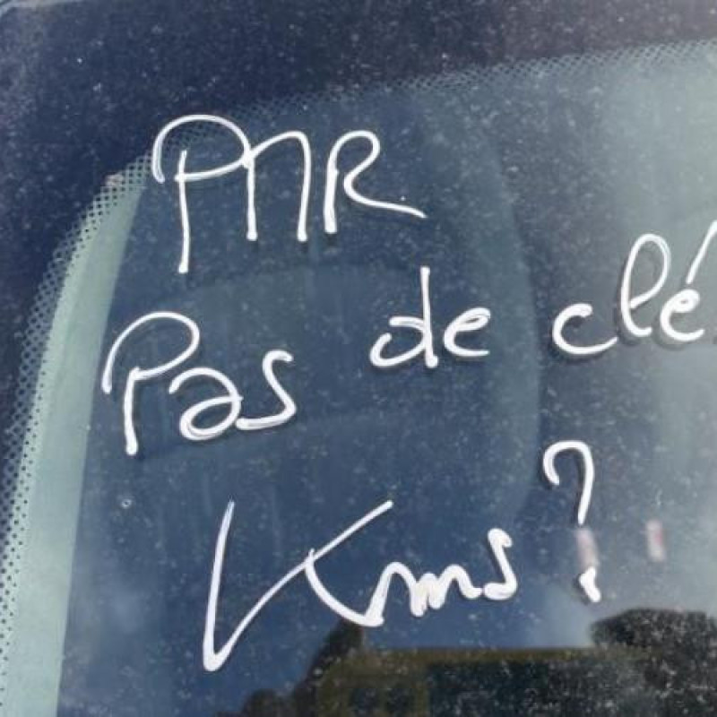Vitre avant droit RENAULT CLIO 2 Photo n°18