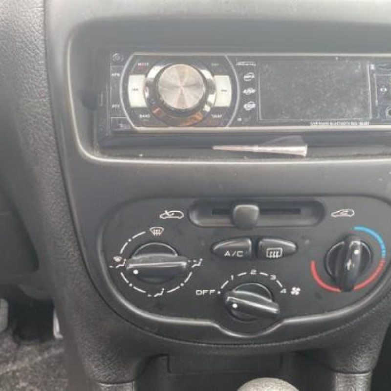 Boitier air bag PEUGEOT 206 Photo n°16