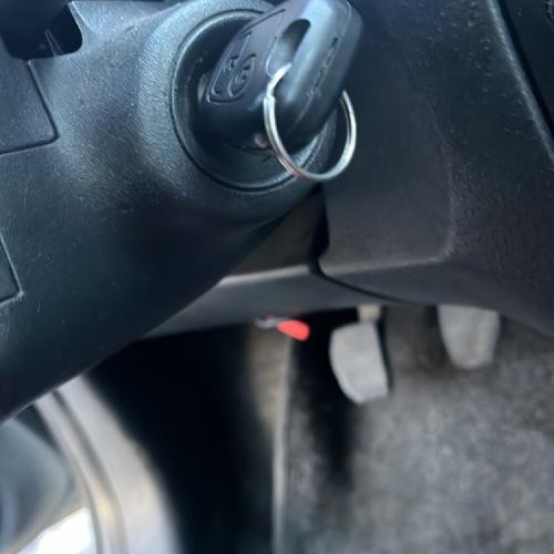 Leve vitre electrique avant gauche CITROEN C2 Photo n°15