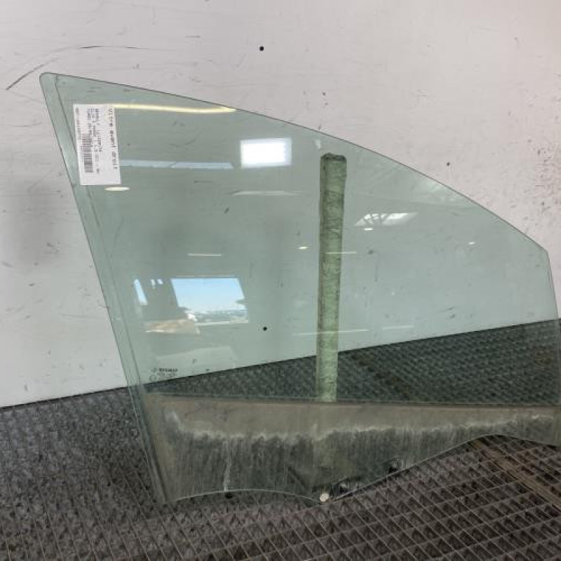 Vitre avant droit RENAULT CLIO 4 Photo n°3
