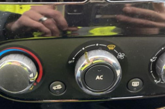 Boite a gants RENAULT CLIO 4