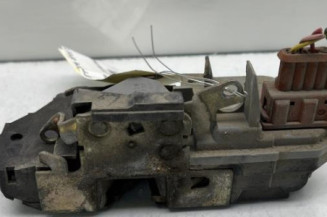 Serrure arriere droit PEUGEOT 206