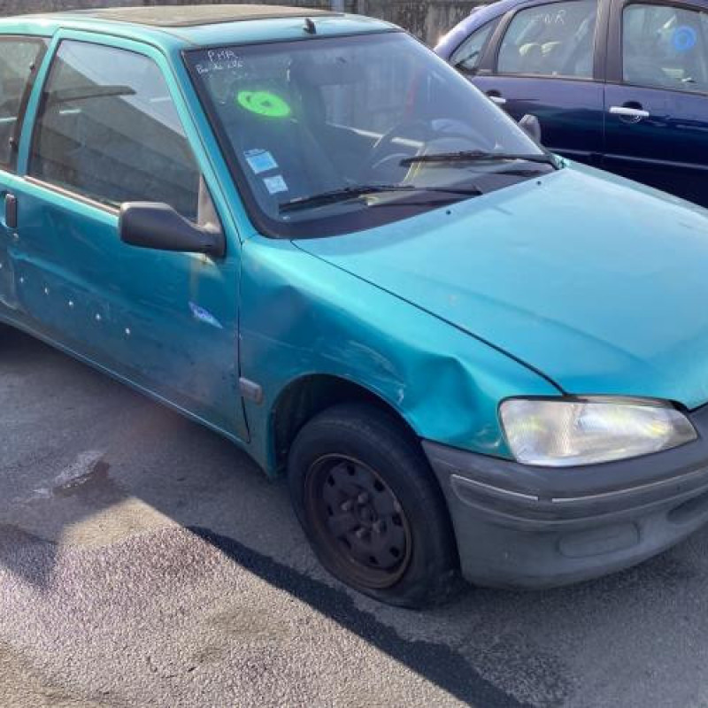 Bouton de warning PEUGEOT 106 Photo n°5