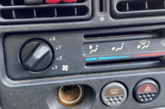 Bouton de warning PEUGEOT 106