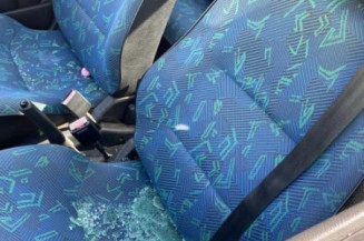 Poignee interieur avant droit PEUGEOT 106