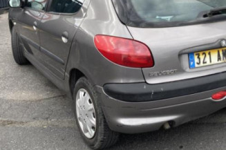 Feu arriere stop central PEUGEOT 206