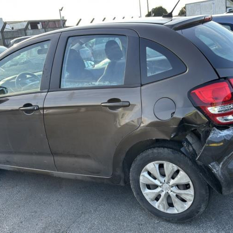 Bouton de warning CITROEN C3 2 Photo n°9