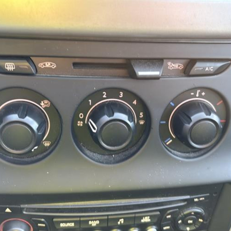 Bouton de warning CITROEN C3 2 Photo n°19