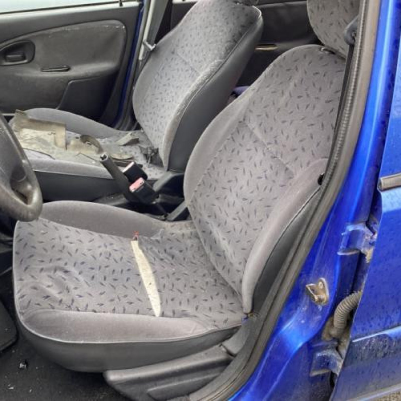 Vitre avant droit CITROEN SAXO Photo n°18