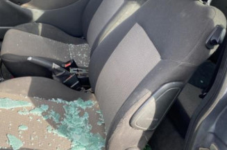Custode arriere droit OPEL CORSA C