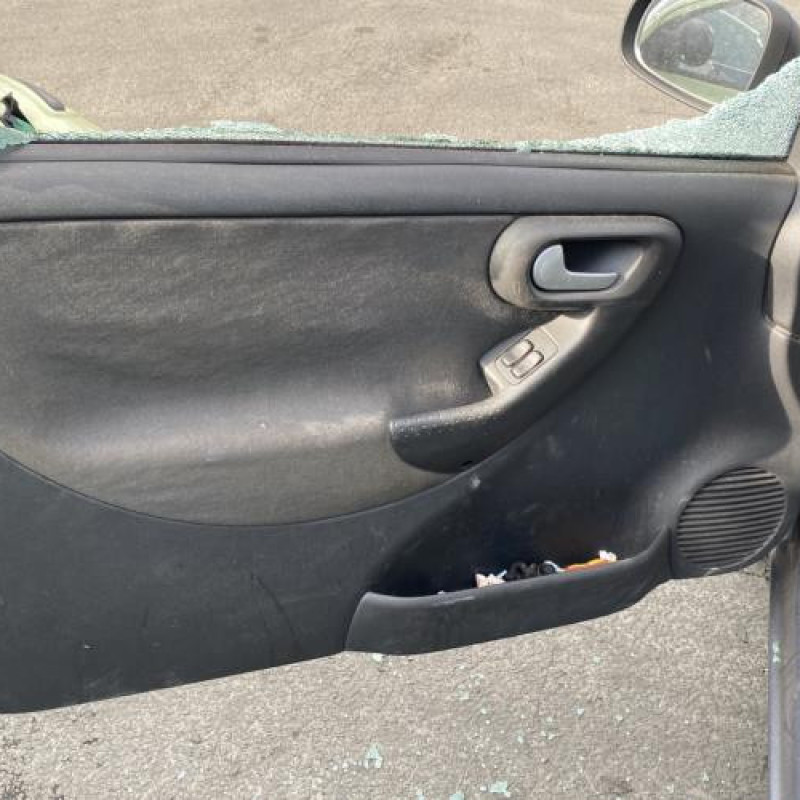 Moteur essuie glace arriere OPEL CORSA C Photo n°9