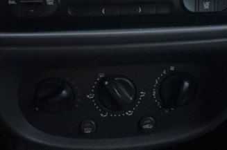 Calandre RENAULT CLIO 2