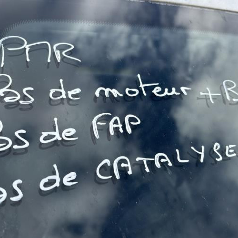 Bouton de coffre PEUGEOT PARTNER 2 Photo n°18