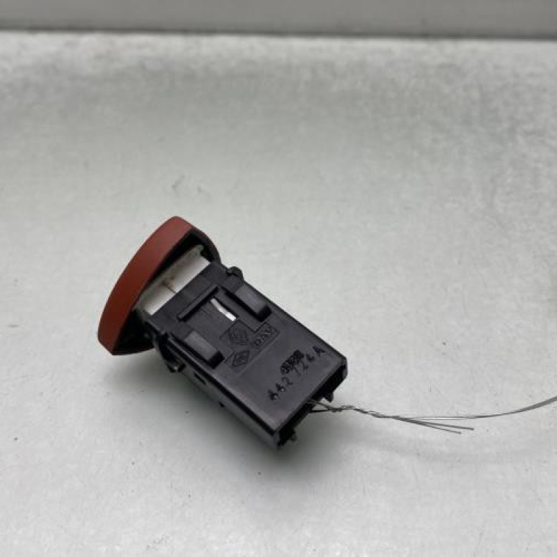 Bouton de warning RENAULT LAGUNA 2 Photo n°2