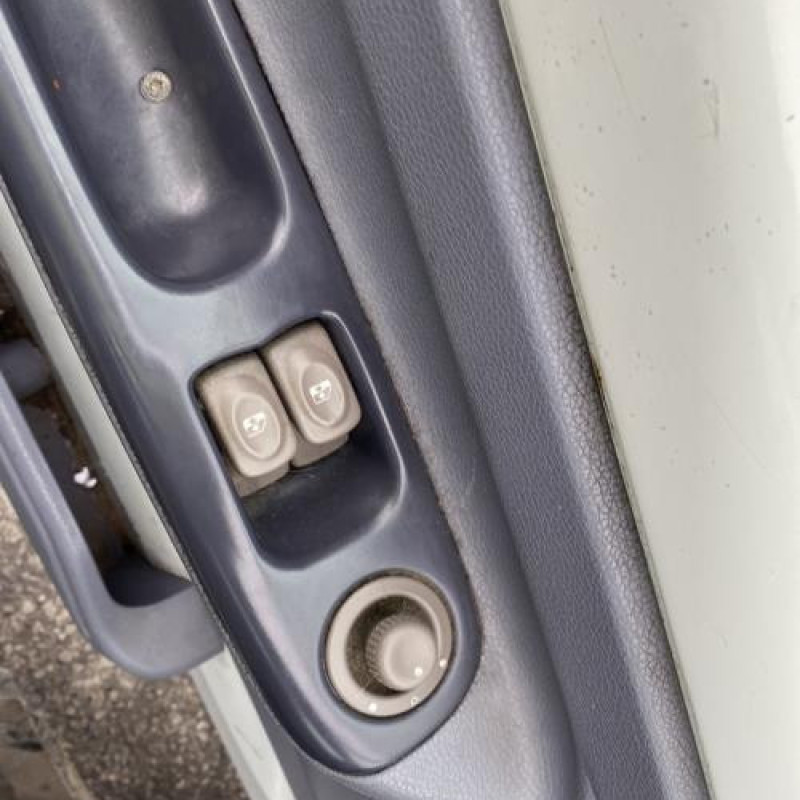 Pedale d'embrayage RENAULT TWINGO 1 Photo n°13