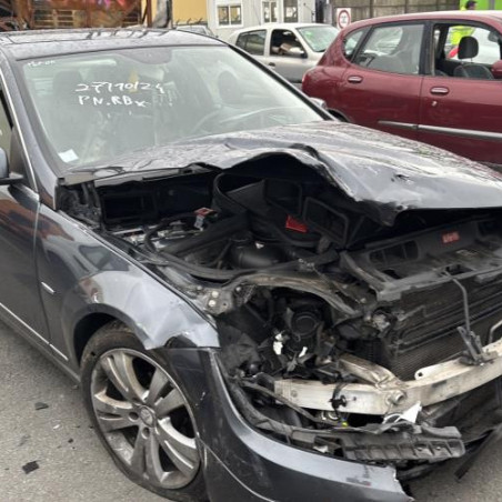 Pivot de moyeu avant droit MERCEDES CLASSE C 204