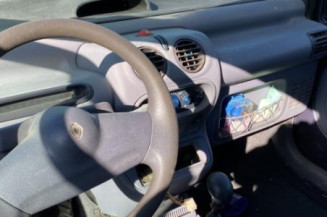Poignee porte avant gauche RENAULT TWINGO 1