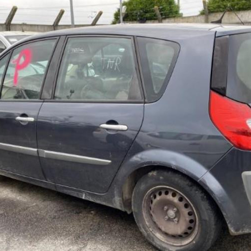 Feu arriere stop central RENAULT SCENIC 2 Photo n°13