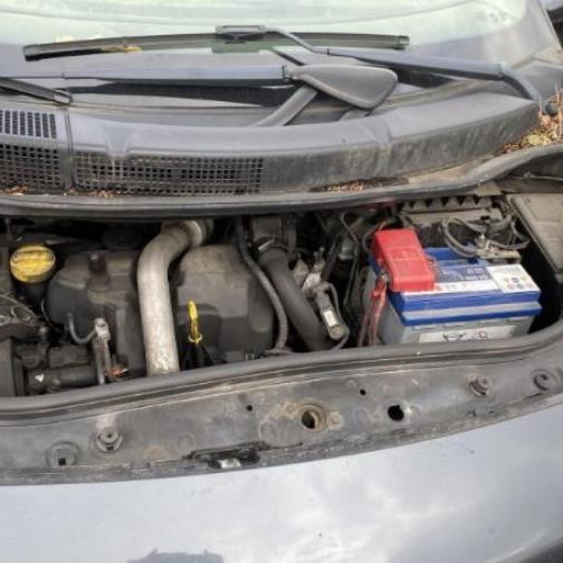 Feu arriere stop central RENAULT SCENIC 2 Photo n°15