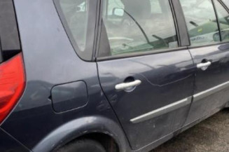 Feu arriere stop central RENAULT SCENIC 2