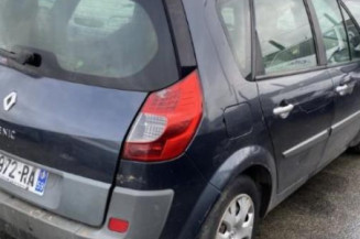 Feu arriere stop central RENAULT SCENIC 2