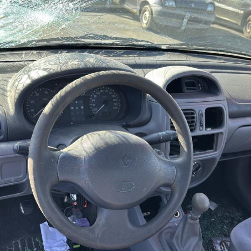 Bras essuie glace arriere RENAULT CLIO 2 Photo n°17