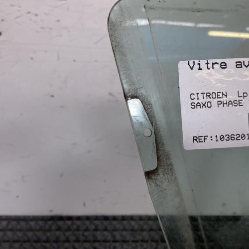 Vitre avant droit CITROEN SAXO Photo n°4