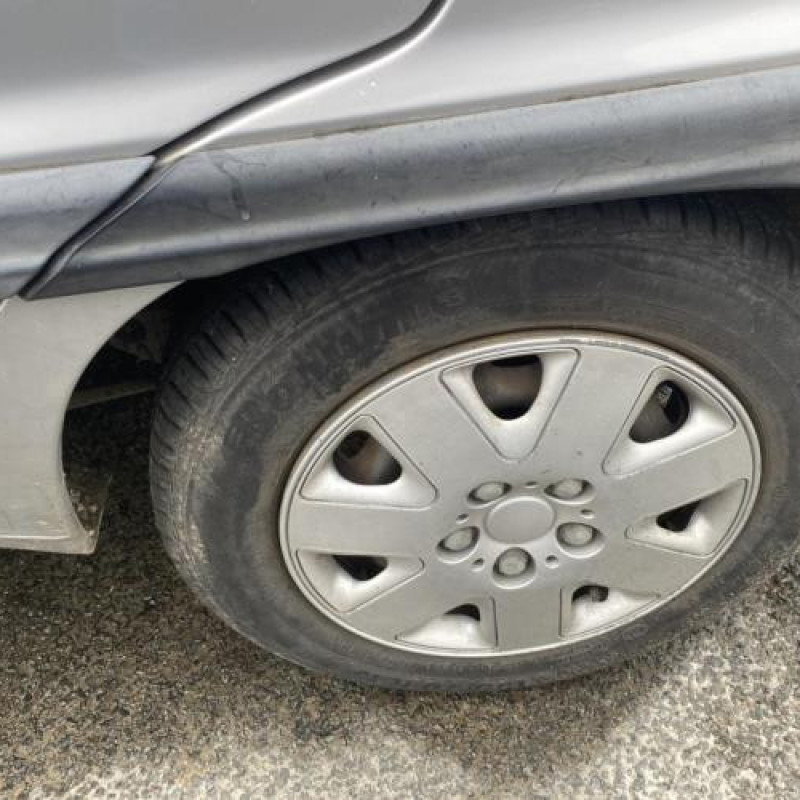 Vitre avant droit CITROEN SAXO Photo n°11