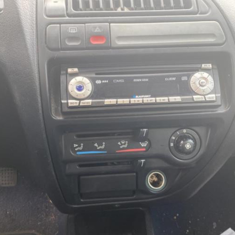 Vitre avant droit CITROEN SAXO Photo n°15